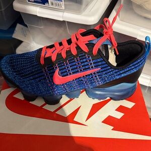 Nike Kids Blue and Pink Slippers